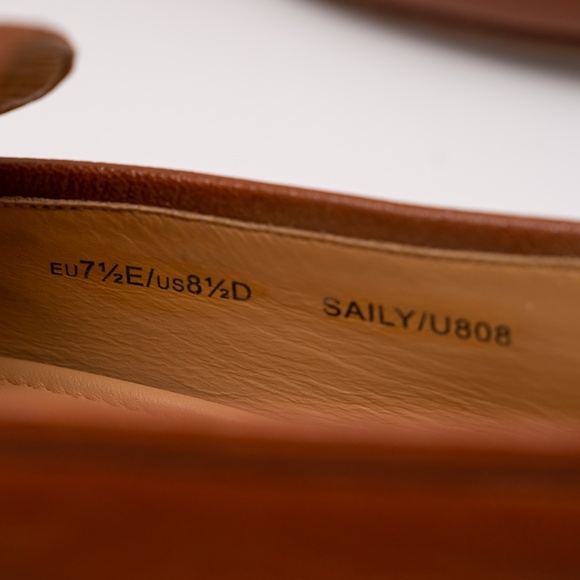 size 8.5 Bally Tan Saily Cuero Goat Grained Leather Gold Chain Tassel Loafers main image 7